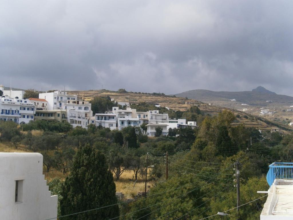 Φλώρα Ξενοδοχείο Τήνος Εξωτερικό φωτογραφία